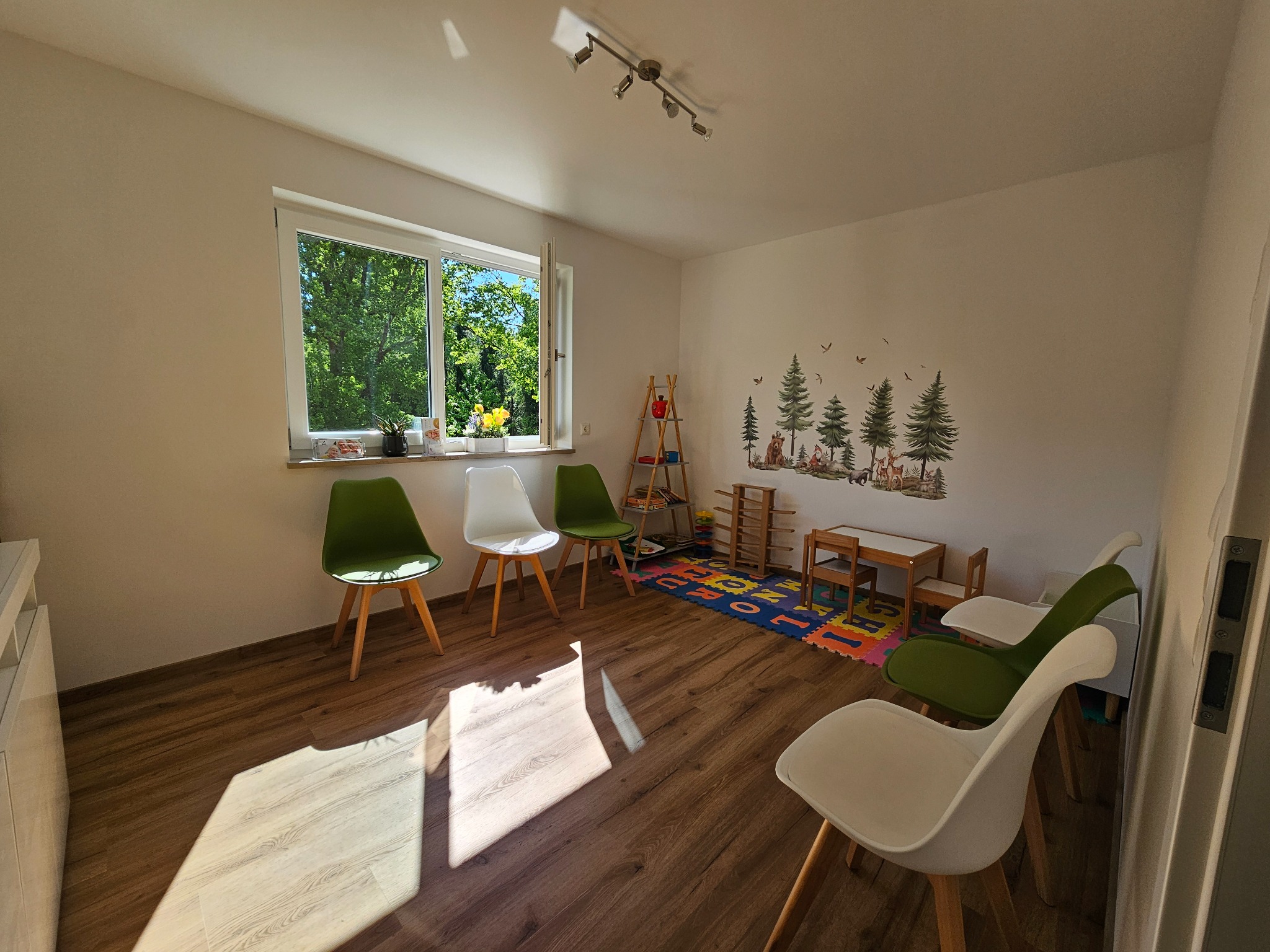 Zweiter Behandlungsraum der Praxis